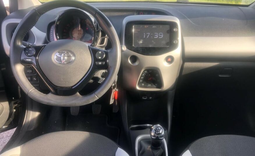 Toyota Aygo x-play